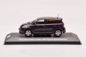 Toyota Urban Cruiser Vijolična Metalik Minichamps 1:43