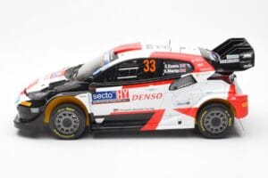 Toyota GR Yaris Rally1 #33 E. Evans / S. Martin Rally Finland 2023 IXO 1:18 18RMC174A Kovina – slika 3 od 6