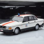 Volvo 240 GL Policija Belgija Minichamps 1:18 - image 6 of 6
