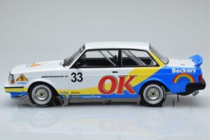 Volvo 240 Turbo Beckers #33 Andersson / Petersson / Linder ETCC Zolder 1985 IXO 1:18 18RMC105B Kovina – slika 3 od 6