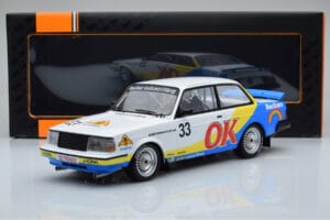Volvo 240 Turbo Beckers #33 Andersson / Petersson / Linder ETCC Zolder 1985 IXO 1:18 18RMC105B Kovina – slika 6 od 6