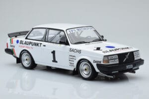 Volvo 240 Turbo IPS Racing Blaupunkt #1 P. Stureson DTM Zolder 1986 IXO 1:18 18RMC106 Kovina – slika 4 od 6