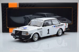 Volvo 240 Turbo IPS Racing Blaupunkt #1 P. Stureson DTM Zolder 1986 IXO 1:18 18RMC106 Kovina – slika 6 od 6