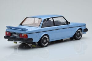 Volvo 240 Turbo Svetlo Modra IXO 1:18 18MCC090 Kovina – slika 2 od 6