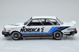 Volvo 240 Turbo Nordica #2 U. Granberg / T. Lindstrom ETCC Brno 1986 IXO 1:18 18RMC088 Kovina – slika 3 od 6
