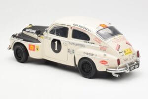 Volvo PV 544 Rally Revell 1:18 8922 Kovina – slika 7 od 8