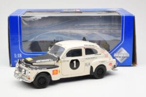 Volvo PV 544 Rally Revell 1:18 8922 Kovina – slika 8 od 8