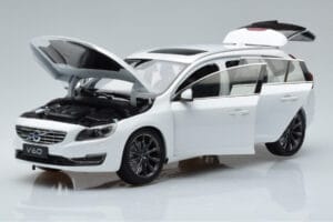 Volvo V60 D3 Crystal Bela FAW 1:18 9430840 Kovina – slika 2 od 7