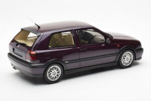 Volkswagen Golf Mk3 VR6 Syncro Temno Vijolična Biser Otto 1:18 OT1052 Smola – slika 2 od 6