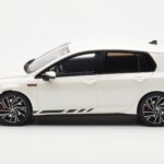 Volkswagen Golf GTI Mk8 Clubsport Bel Otto 1:18 - image 3 of 6