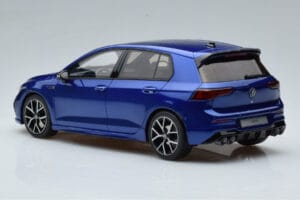 Volkswagen Golf Mk8 R Moder Otto 1:18 OT413 Smola – slika 5 od 6