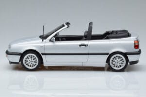 Volkswagen Golf Mk3 Kabriolet Srebrna Norev 1:18 188468 Kovina – slika 3 od 6