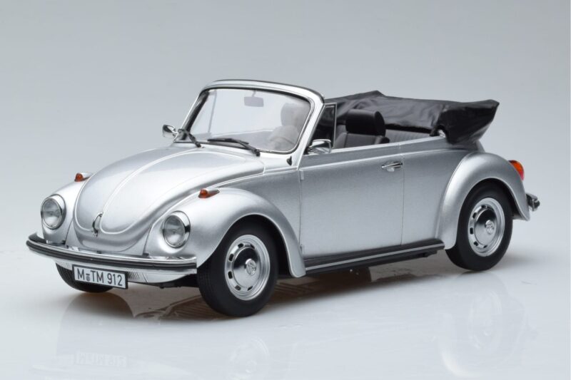 Volkswagen Beetle 1303 Kabriolet Srebrna Norev 1:18 188530 Kovina