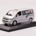 Volkswagen Multivan T5 Srebrna Heli Coil Edition Minichamps 1:43 - image 2 of 4