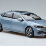 Volkswagen Passat B8 Moder FAW 1:18 ZVF000003A Kovina - image 5 of 7