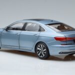 Volkswagen Passat B8 Moder FAW 1:18 ZVF000003A Kovina - image 6 of 7