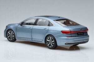 Volkswagen Passat B8 Moder FAW 1:18 ZVF000003A Kovina – slika 6 od 7