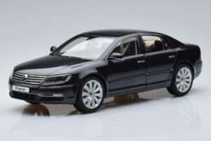 Volkswagen Phaeton V6 Mazeppa Siv Kyosho 1:18