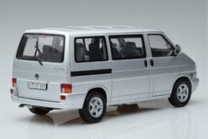 Volkswagen T4b Transporter Caravelle Minibus Schuco 1:18 450041500 Kovina – slika 3 od 8