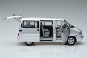 Volkswagen T4b Transporter Caravelle Minibus Schuco 1:18 450041500 Kovina – slika 4 od 8