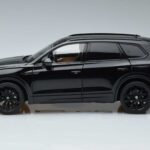 Volkswagen Touareg CR Črn FAW 1:18 LTC761021BLA Kovina - image 4 of 7
