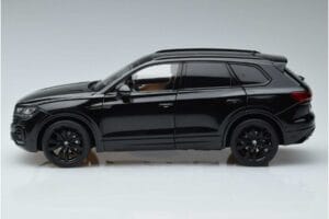 Volkswagen Touareg CR Črn FAW 1:18 LTC761021BLA Kovina – slika 4 od 7