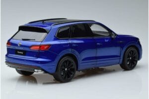 Volkswagen Touareg CR Modra FAW 1:18 LTC761021BLU Kovina – slika 3 od 7