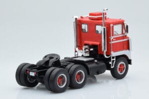 White 7400 Rdeč Srebrn IXO 1:43 TR170 Kovina – slika 2 od 5