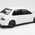 Mitsubishi Lancer Evo VIII MR FQ-400 Bel Otto 1:18 - image 2 of 6