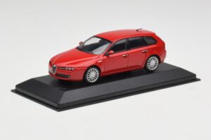 Alfa Romeo 159 Sportwagon Alfa Rdeč Minichamps 1:43 400120511 Kovina – slika 2 od 4
