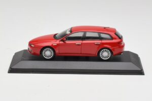 Alfa Romeo 159 Sportwagon Alfa Rdeč Minichamps 1:43 400120511 Kovina