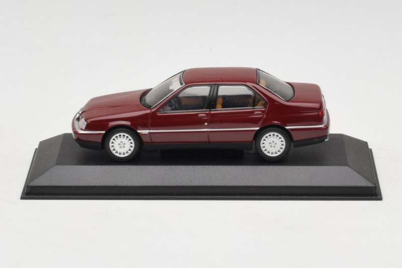 Alfa Romeo 164 3.0 Super V6 Temno Rdeča Minichamps 1:43 436120700 Kovina