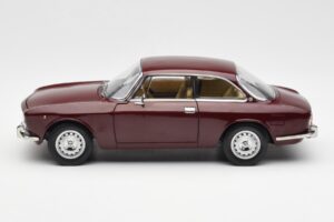 Alfa Romeo 2000 GTV Kostanjevo Rdeč Norev 1:18 187916 Kovina – slika 4 od 8