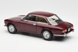 Alfa Romeo 2000 GTV Kostanjevo Rdeč Norev 1:18 187916 Kovina – slika 7 od 8