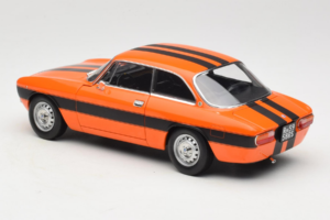 Alfa Romeo 2000 GTV Oranžen Norev 1:18 187918 Kovina – slika 7 od 8