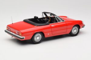 Alfa Romeo 2000 Spider Rdeč Minichamps 1:18 180120930 Kovina – slika 3 od 8