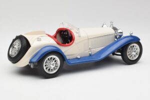 Alfa Romeo 2300 Spider Bel & Moder Bburago 1:18 3008-M1 Kovina – slika 2 od 6