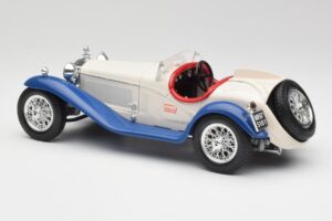 Alfa Romeo 2300 Spider Bel & Moder Bburago 1:18 3008-M1 Kovina – slika 5 od 6