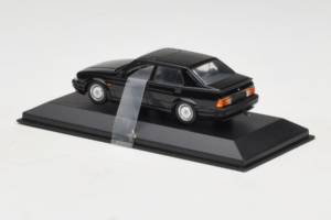 Alfa Romeo 75 3.0 V6 Črna Minichamps 1:43 403120463 Kovina – slika 3 od 4