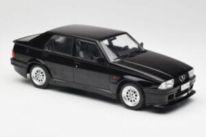 Alfa Romeo 75 Turbo Evoluzione Črn MCG 1:18 MCG18429 Kovina – slika 4 od 6