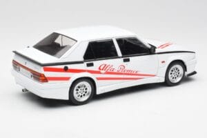 Alfa Romeo 75 Turbo Evoluzione Bel MCG 1:18 MCG18430 Kovina – slika 2 od 6