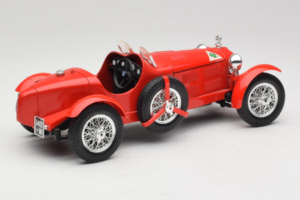 Alfa Romeo 8C 2300 Monza Rdeč Bburago 1:18 3014 Kovina – slika 2 od 6