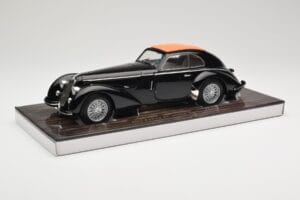 Alfa Romeo 8C 2900B Lungo Črn Minichamps 1:18 100120421 Kovina – slika 3 od 8