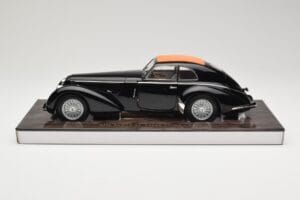 Alfa Romeo 8C 2900B Lungo Črn Minichamps 1:18 100120421 Kovina
