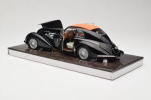 Alfa Romeo 8C 2900B Lungo Črn Minichamps 1:18 100120421 Kovina – slika 5 od 8