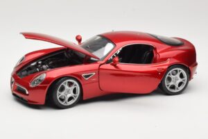 Alfa Romeo 8C Competizione Rdeč Bburago 1:18 18-11021 Kovina – slika 2 od 8