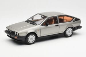 Alfa Romeo Alfetta GTV 2.0 Siv Metalik AUTOart 1:18 70147 Kovina