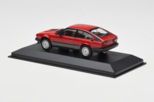 Alfa Romeo Alfetta GTV6 Rdeč Minichamps 1:43 400120140 Kovina – slika 3 od 4