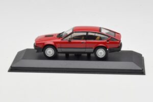 Alfa Romeo Alfetta GTV6 Rdeč Minichamps 1:43 400120140 Kovina