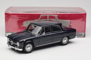 Alfa Romeo Giulia 1300 Moder Minichamps 1:18 180120905 Kovina – slika 8 od 8
